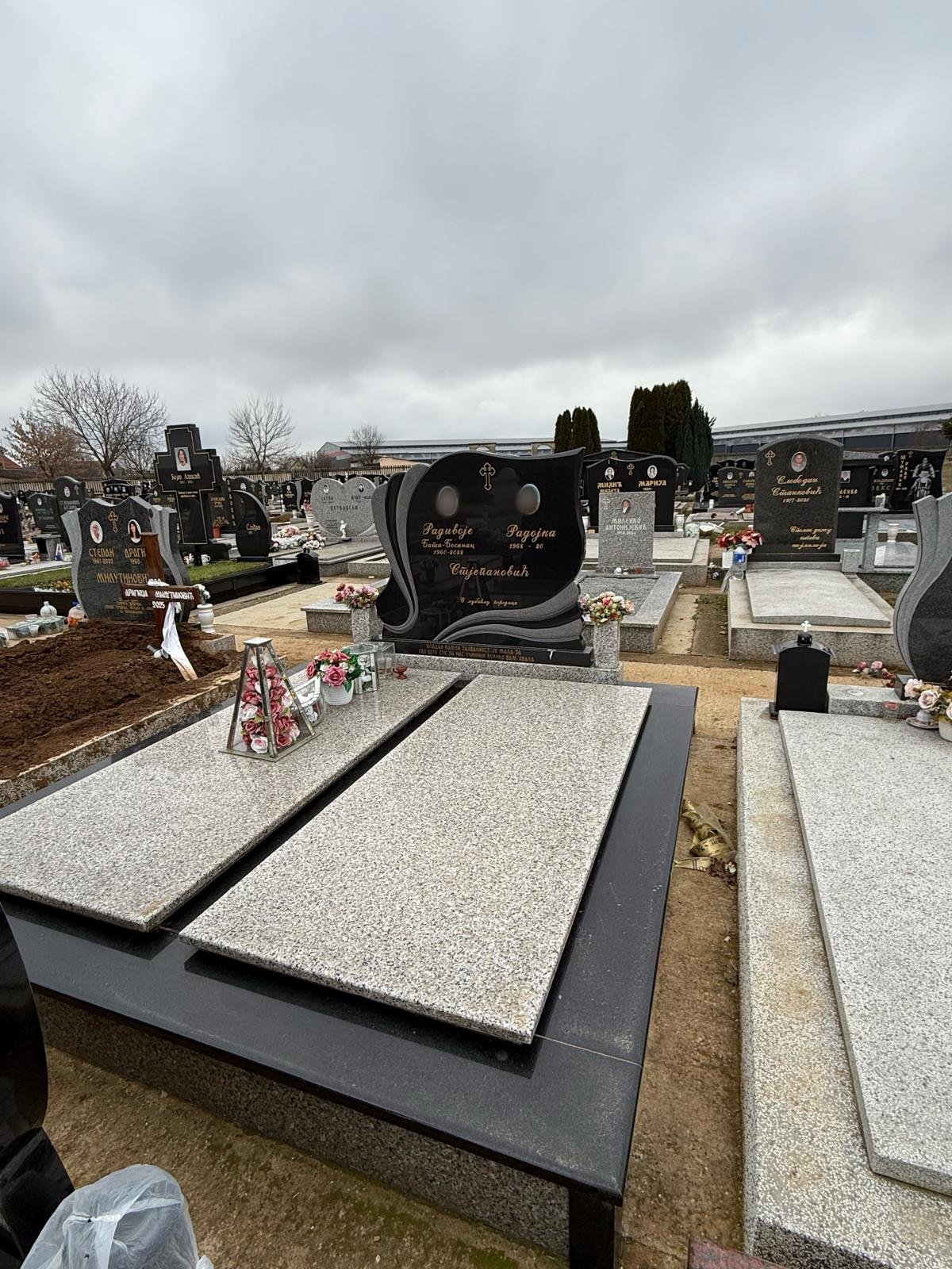 Spomenici za dvoje 9